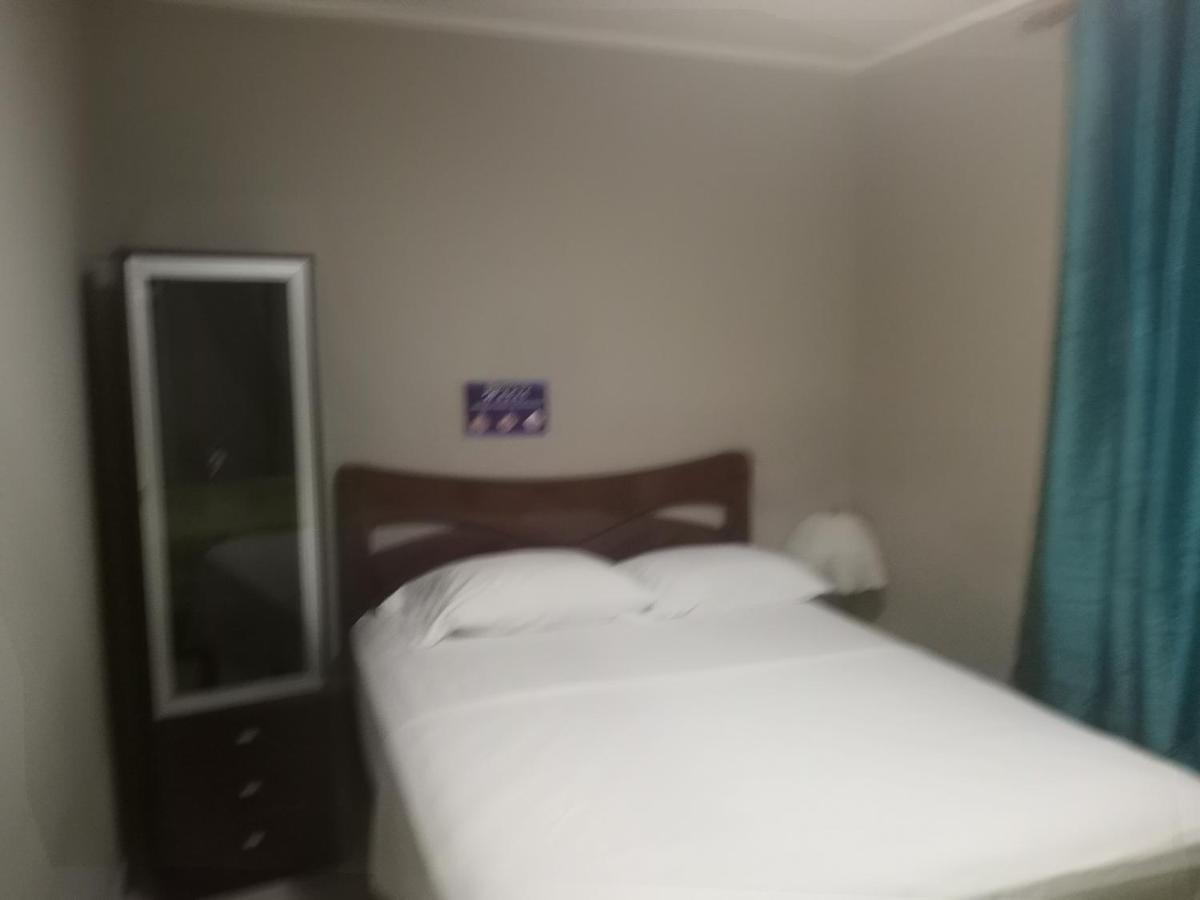 Hotel Premier Inn Manta Exterior photo